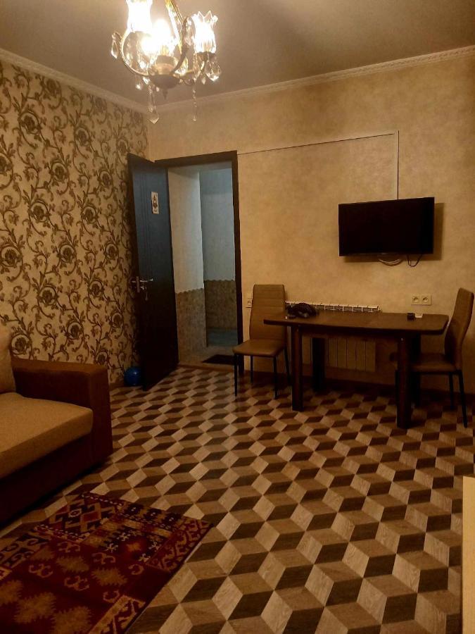 Apartment For Family 第比利斯 外观 照片
